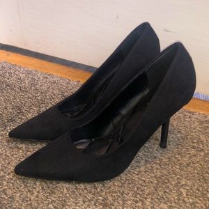 Pointy Toe Pumps